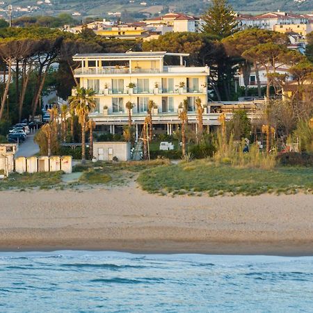Hotel Artemide Mare Paestum Ngoại thất bức ảnh
