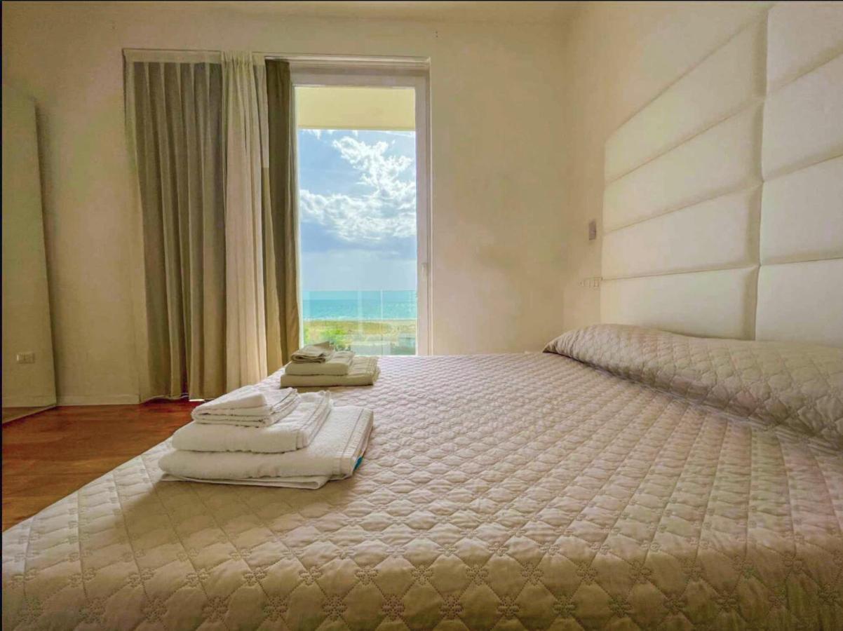 Hotel Artemide Mare Paestum Ngoại thất bức ảnh