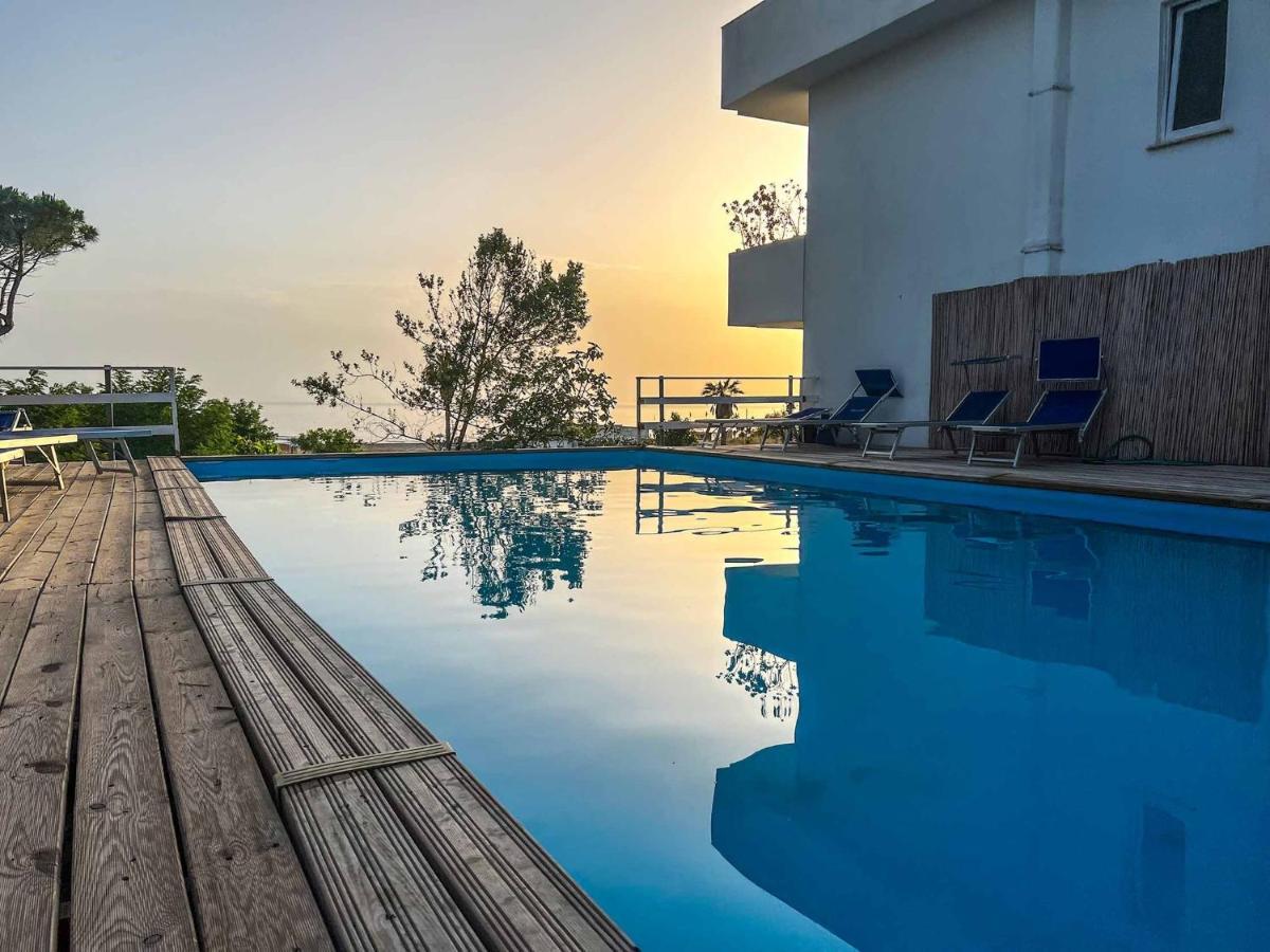 Hotel Artemide Mare Paestum Ngoại thất bức ảnh