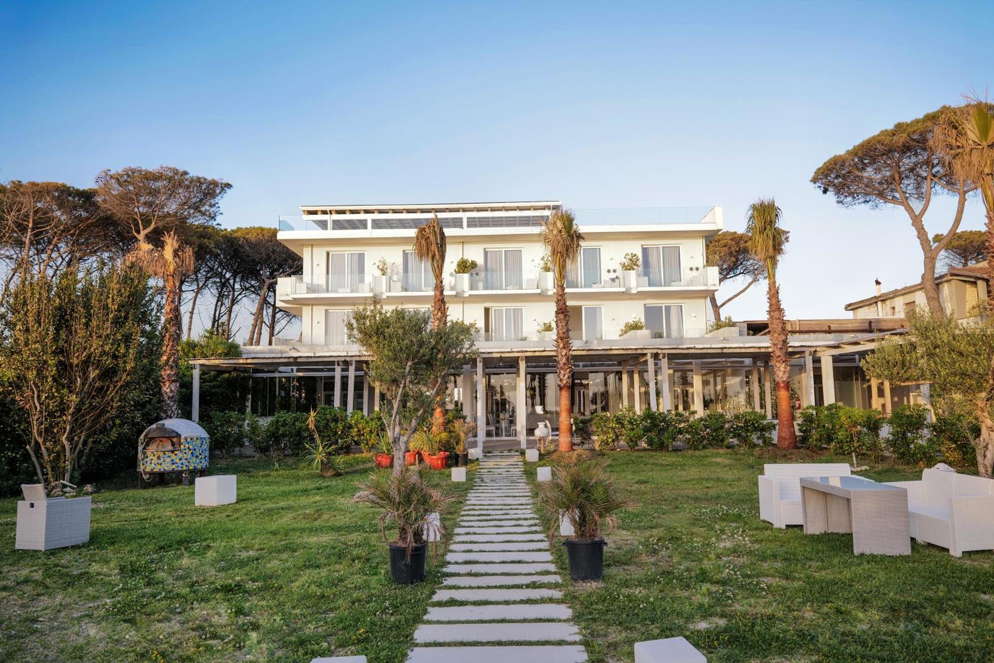 Hotel Artemide Mare Paestum Ngoại thất bức ảnh