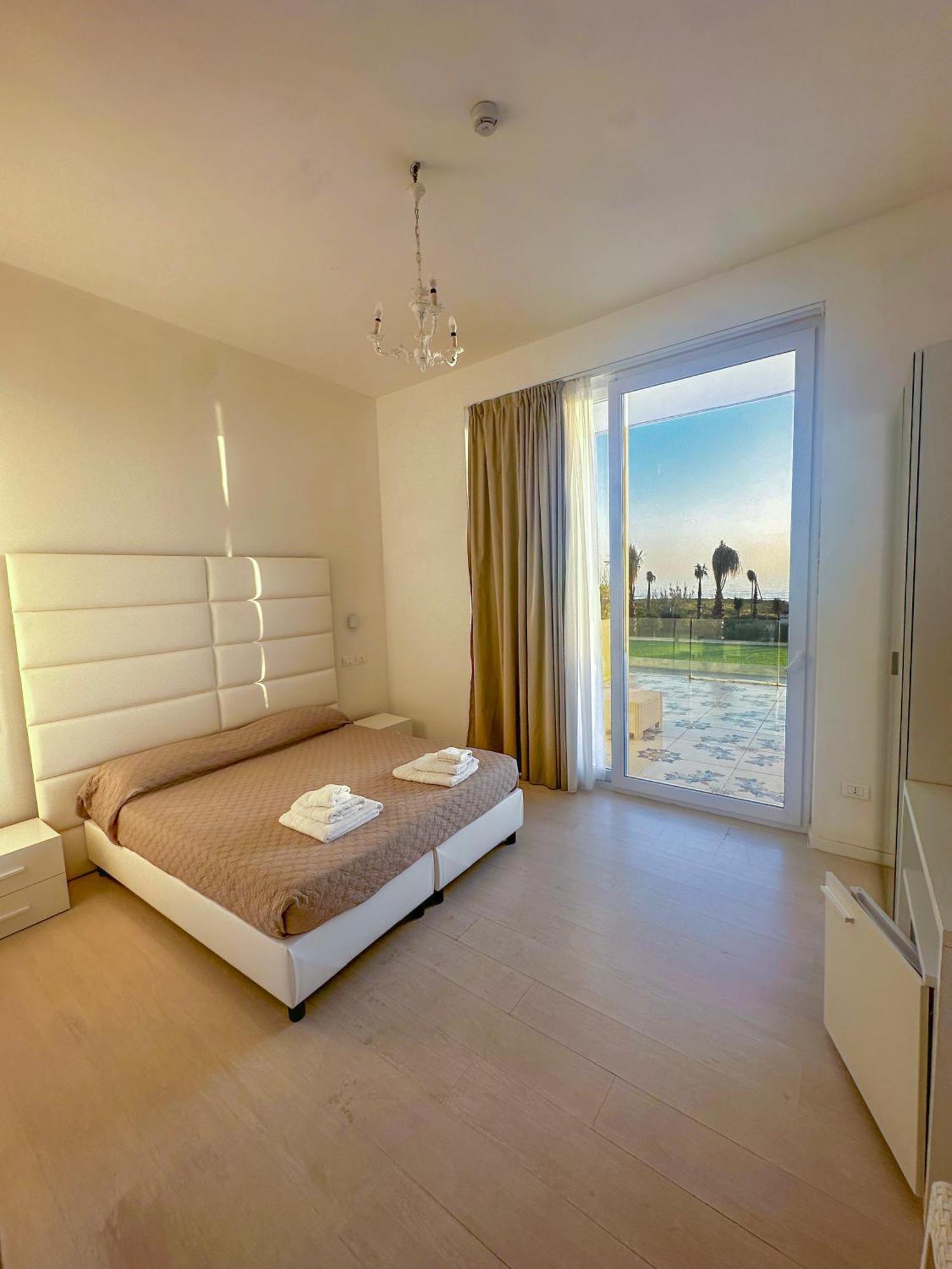Hotel Artemide Mare Paestum Ngoại thất bức ảnh