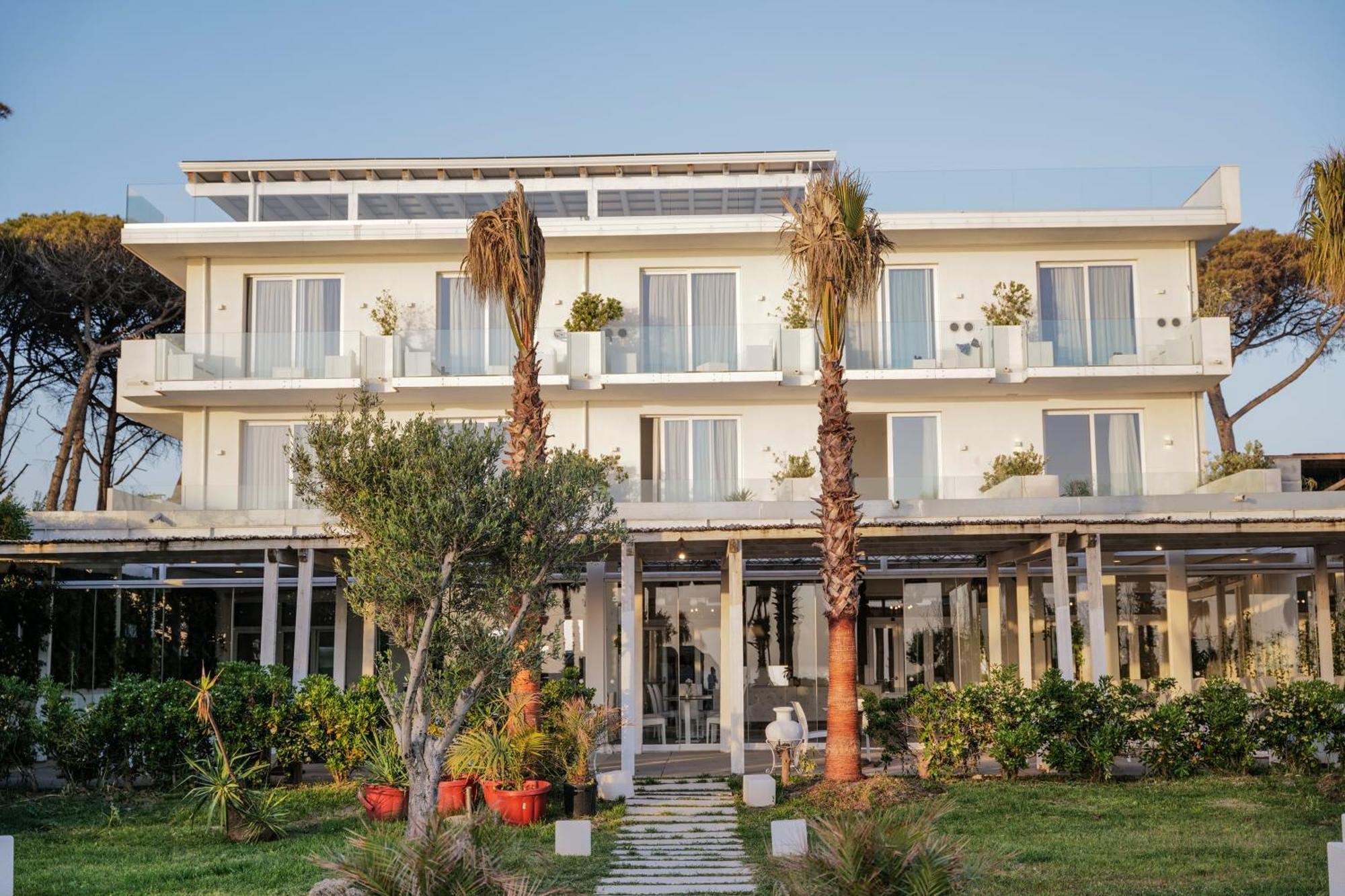 Hotel Artemide Mare Paestum Ngoại thất bức ảnh