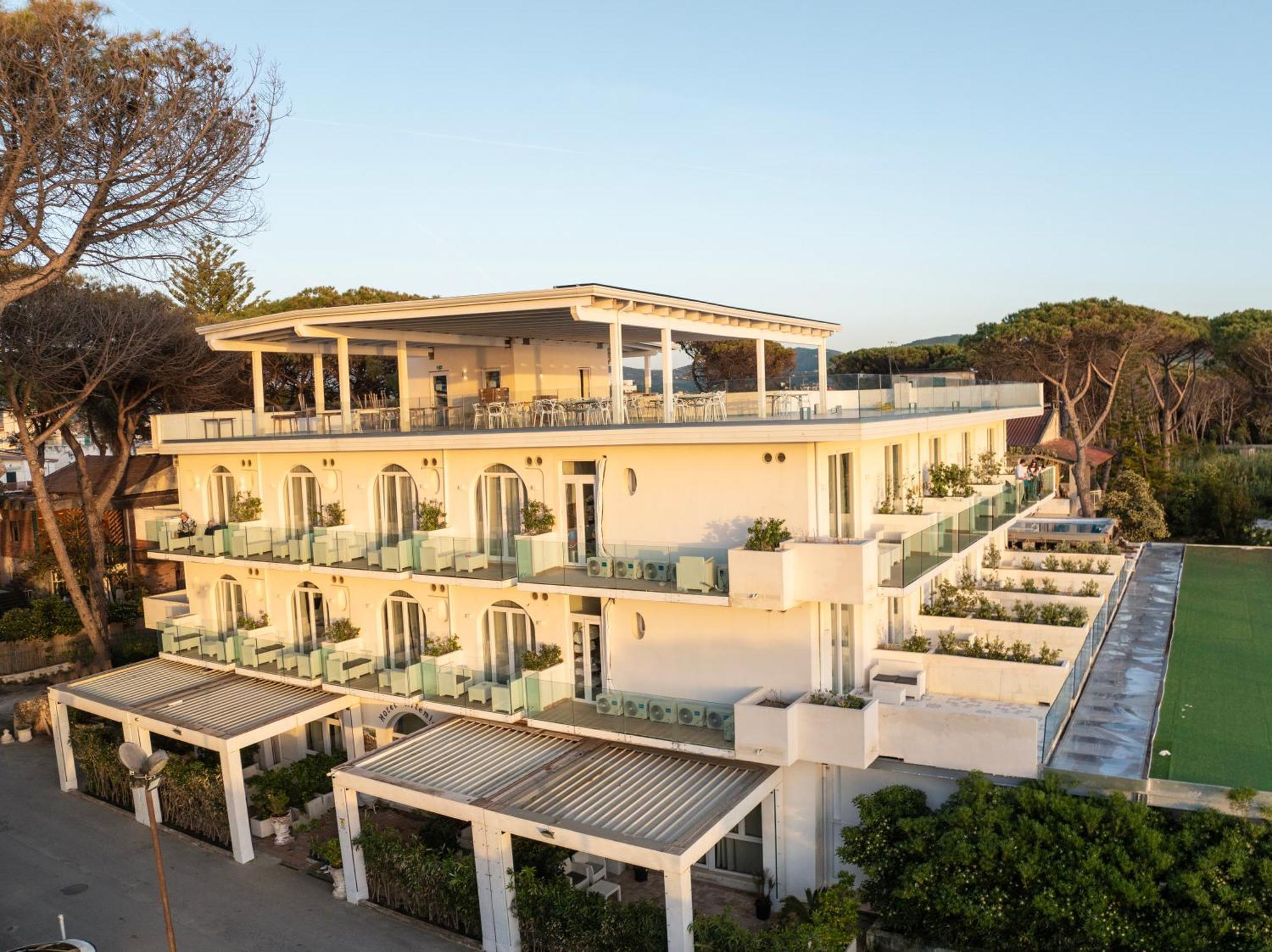 Hotel Artemide Mare Paestum Ngoại thất bức ảnh